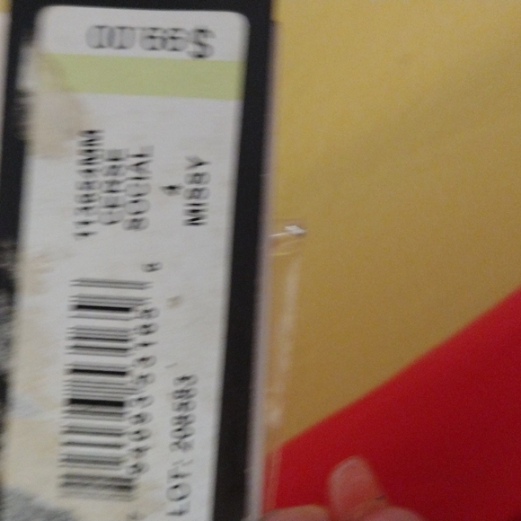 Dresses - Picture 2 of 4